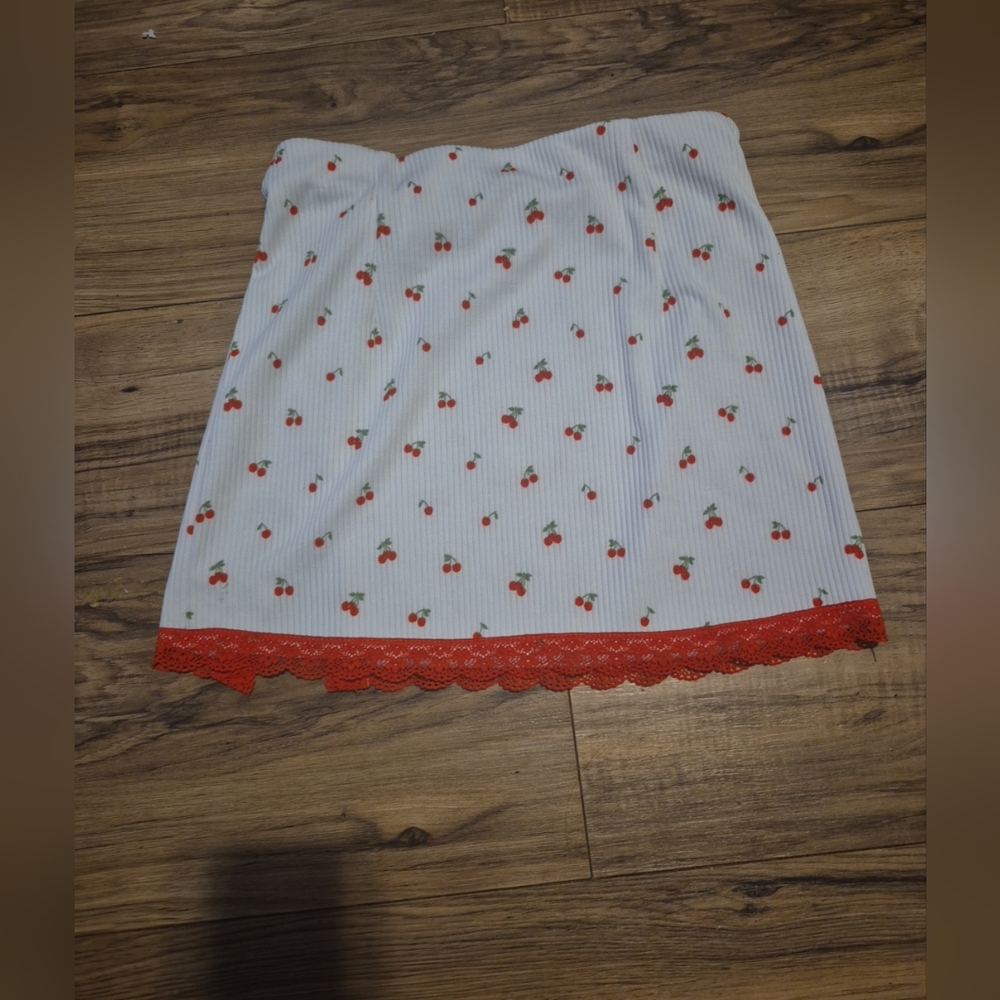 H&M White Red Mini Skirt Resort Wear
